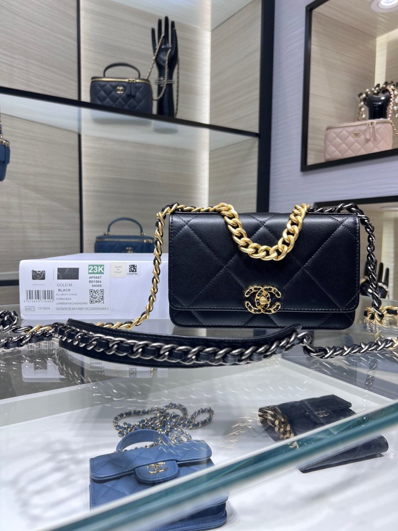 Ch*el 19 bags